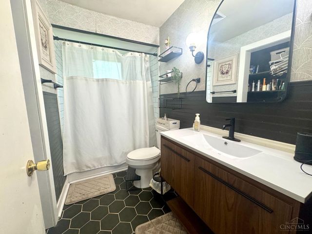 308 Arcadia Drive, Middletown, OH 45042