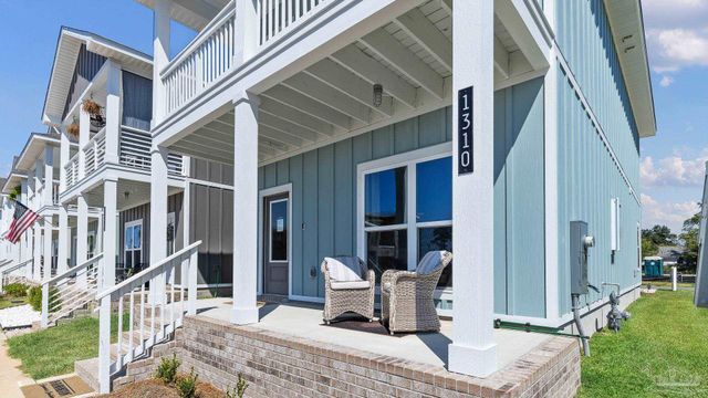 1320 W Zarragossa St, Pensacola, FL 32502