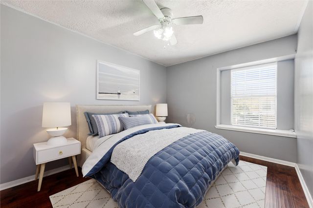 10202 Hillenberg Lane, Houston, TX 77034