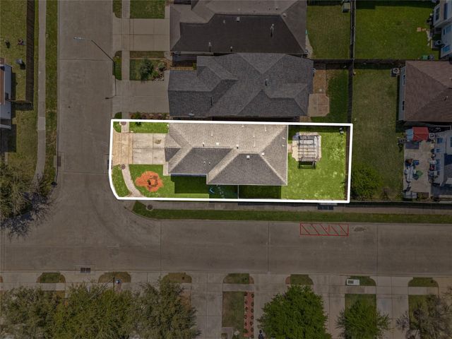 10202 Hillenberg Lane, Houston, TX 77034