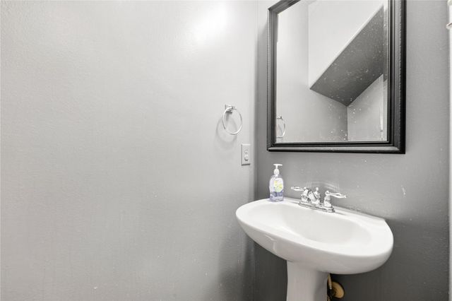 10202 Hillenberg Lane, Houston, TX 77034