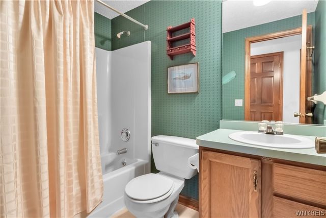 33 Pond Brook Drive, Elma, NY 14059