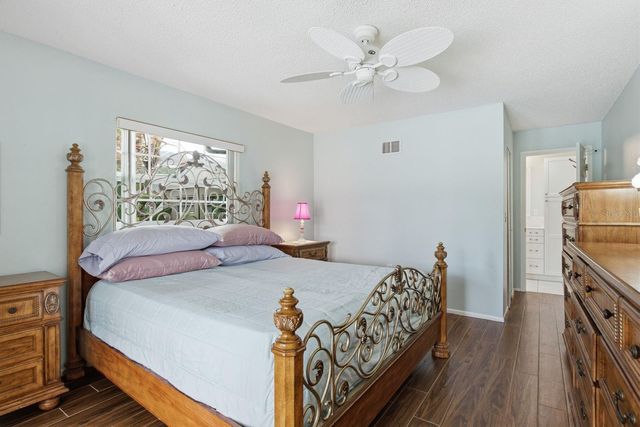 900 MAINSAIL WAY, Palm Harbor, FL 34685