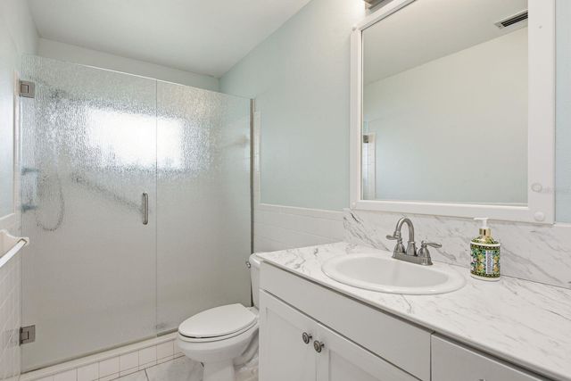 900 MAINSAIL WAY, Palm Harbor, FL 34685