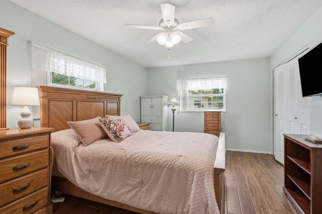 900 MAINSAIL WAY, Palm Harbor, FL 34685