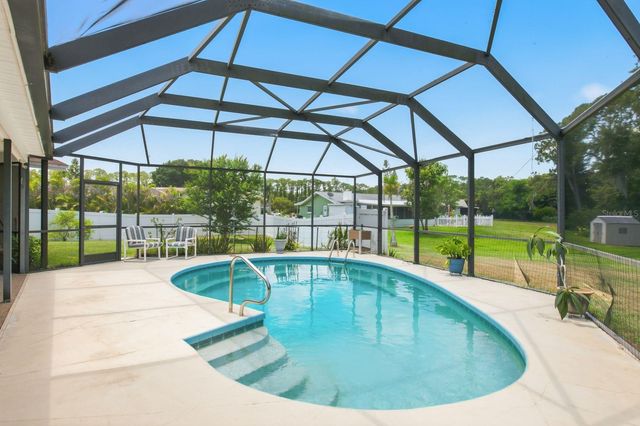 900 MAINSAIL WAY, Palm Harbor, FL 34685