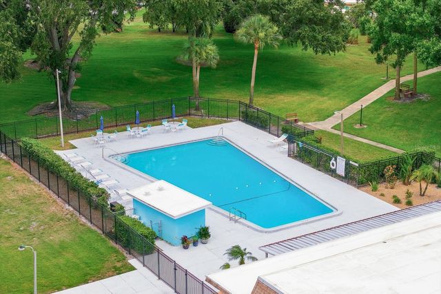 900 MAINSAIL WAY, Palm Harbor, FL 34685