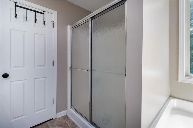 19 Autumn NE Place, White, GA 30184