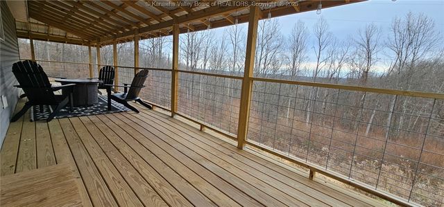 14790 McLane Pike, Liberty, WV 25124