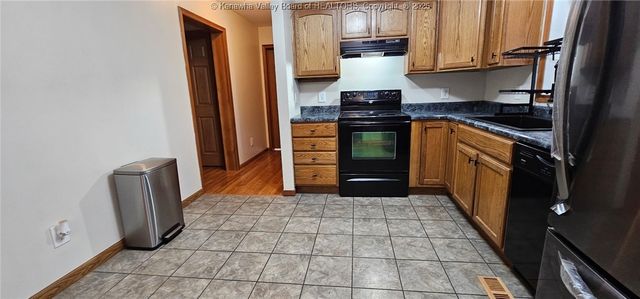 14790 McLane Pike, Liberty, WV 25124