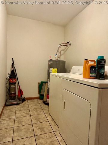 14790 McLane Pike, Liberty, WV 25124