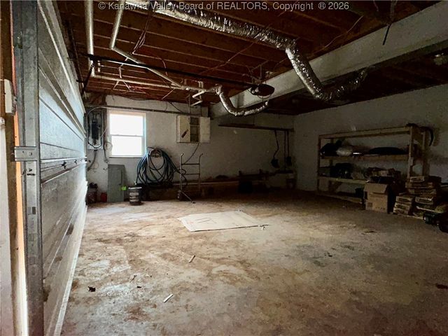 14790 McLane Pike, Liberty, WV 25124