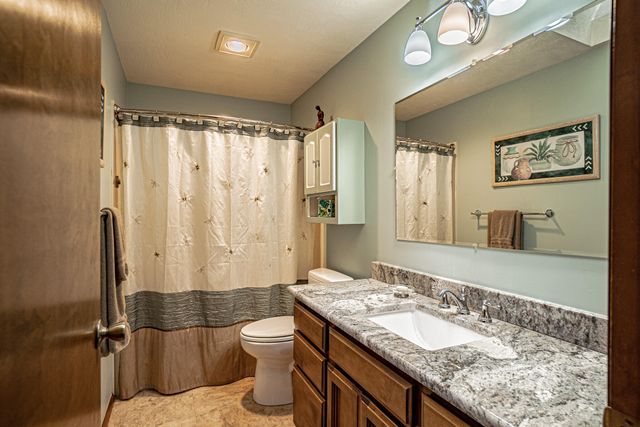 2388 Temple Drive, Medford, OR 97504