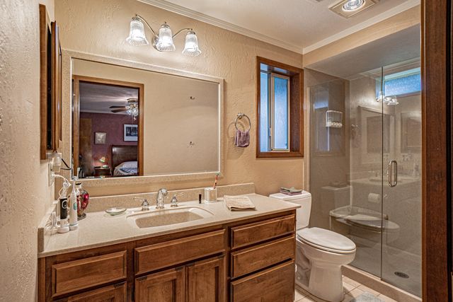 2388 Temple Drive, Medford, OR 97504