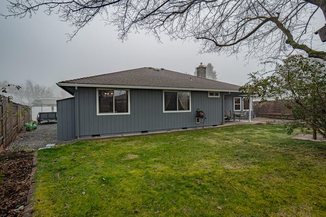 2388 Temple Drive, Medford, OR 97504