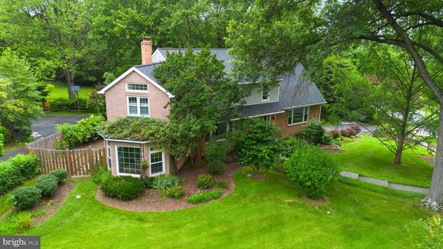 1 ORCHARD WAY S, Potomac, MD 20854