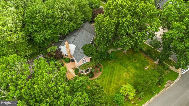 1 ORCHARD WAY S, Potomac, MD 20854