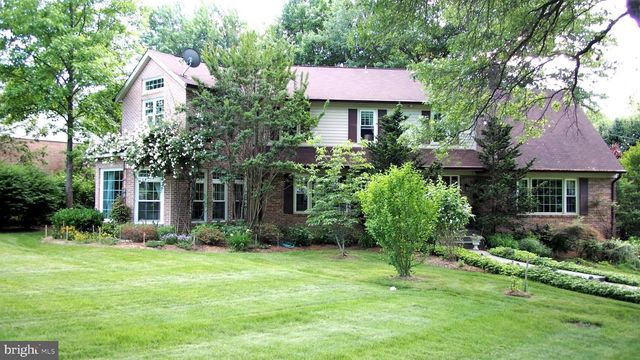 1 ORCHARD WAY S, Potomac, MD 20854