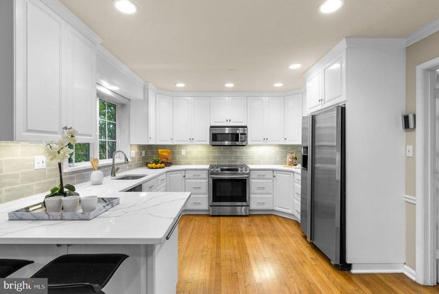 1 ORCHARD WAY S, Potomac, MD 20854