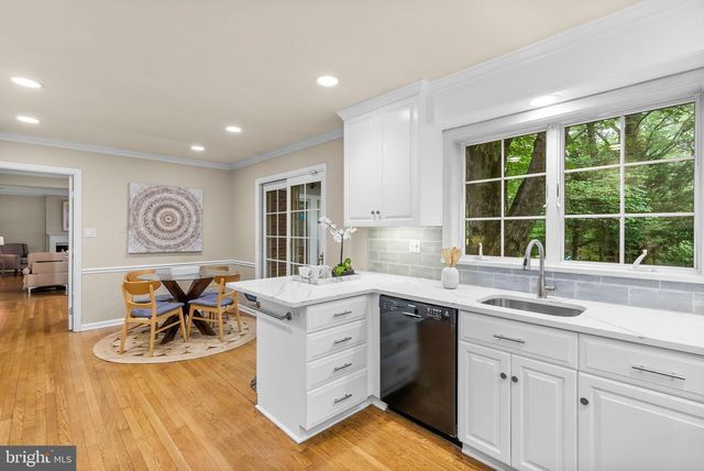 1 ORCHARD WAY S, Potomac, MD 20854