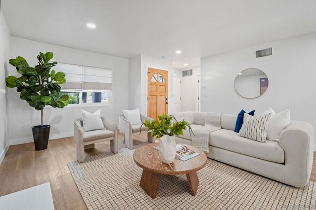 336 Cadillac Circle, Oceanside, CA 92054