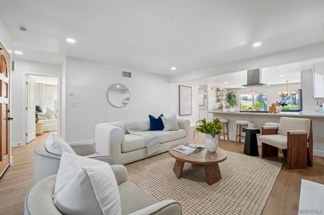 336 Cadillac Circle, Oceanside, CA 92054