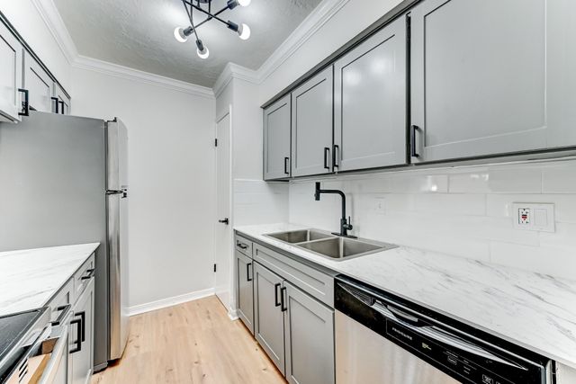 3224 Timmons Lane 157, Houston, TX 77027