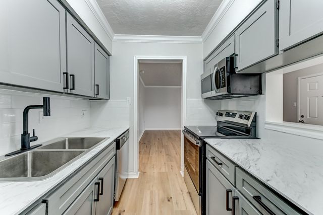 3224 Timmons Lane 157, Houston, TX 77027