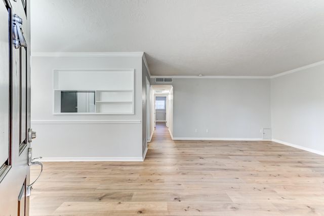 3224 Timmons Lane 157, Houston, TX 77027