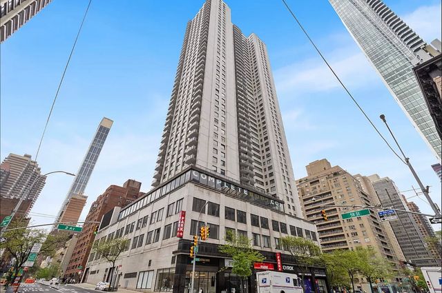 303 E 57th St Apt 28D, New York City, NY 10022