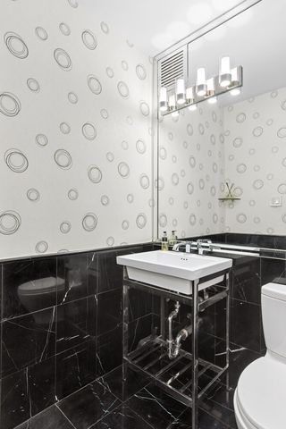 303 E 57th St Apt 28D, New York City, NY 10022