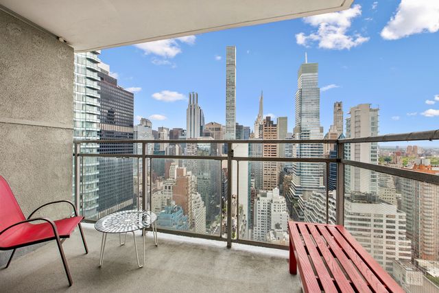 303 E 57th St Apt 28D, New York City, NY 10022
