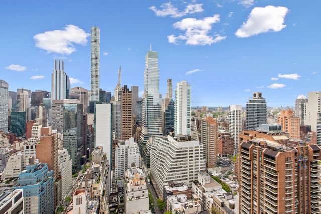 303 E 57th St Apt 28D, New York City, NY 10022