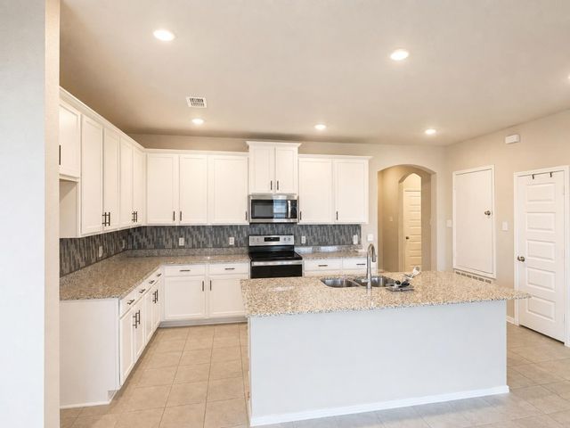 5601 Portola Lane, Denton, TX 76208