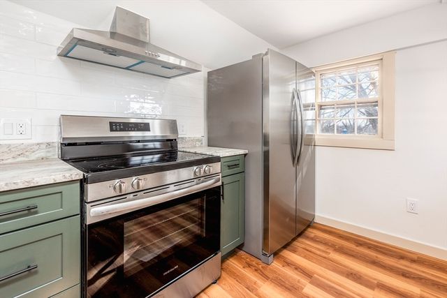 108 Washington Street 2, Marblehead, MA 01945