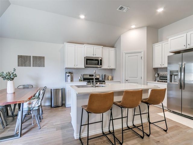 8400 NW 162nd Street, Edmond, OK 73013