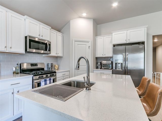 8400 NW 162nd Street, Edmond, OK 73013