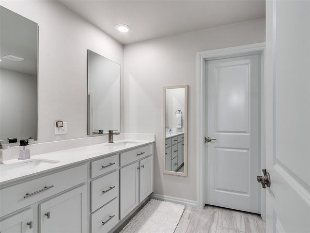 8400 NW 162nd Street, Edmond, OK 73013