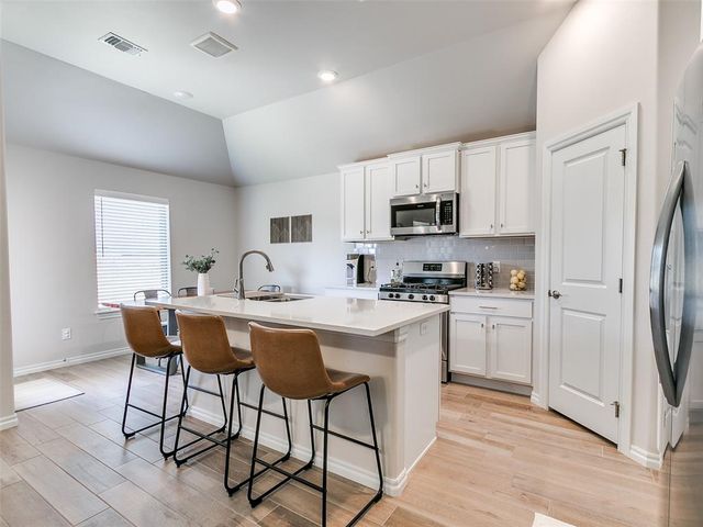 8400 NW 162nd Street, Edmond, OK 73013