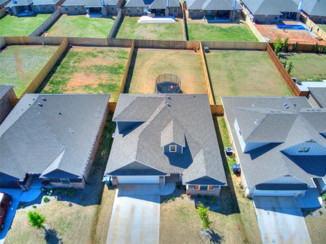 8400 NW 162nd Street, Edmond, OK 73013