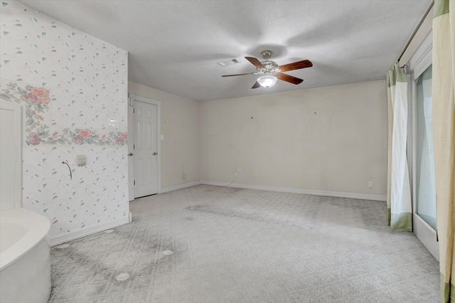 112 Persimmon Lane, Lake Jackson, TX 77566