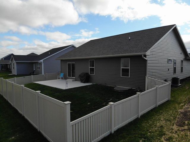 N9339 GEMSTONE COURT, Appleton, WI 54915