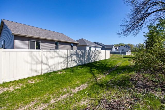 N9339 GEMSTONE COURT, Appleton, WI 54915