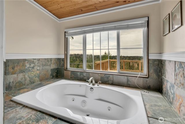 24809 SE 235th Place, Maple Valley, WA 98038