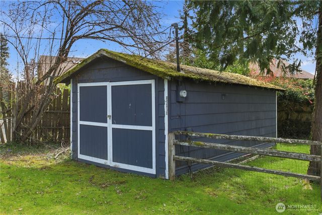 24809 SE 235th Place, Maple Valley, WA 98038