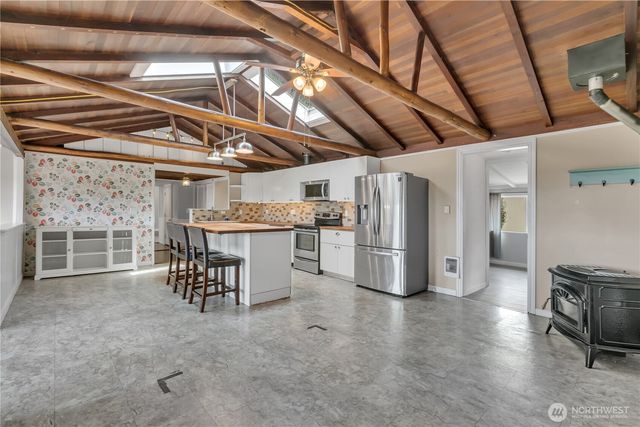 24809 SE 235th Place, Maple Valley, WA 98038