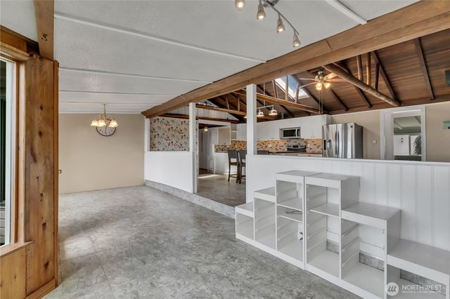 24809 SE 235th Place, Maple Valley, WA 98038