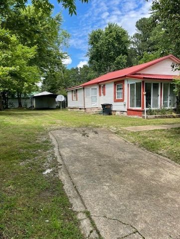 103 E High St, Ethridge, TN 38456