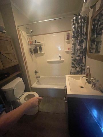 103 E High St, Ethridge, TN 38456