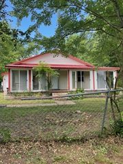 103 E High St, Ethridge, TN 38456